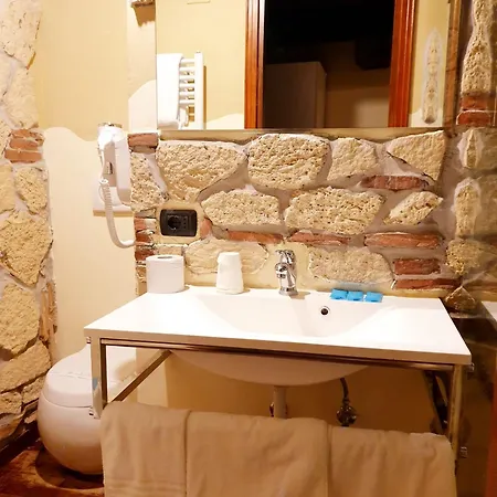 Piccolo Olina Hotel