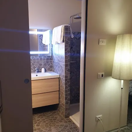 Piccolo Olina ホテル オルタ・サン・ジューリオ