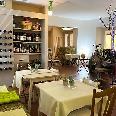 ホテル Piccolo Olina 2*