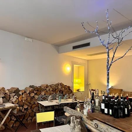 Piccolo Olina ホテル オルタ・サン・ジューリオ