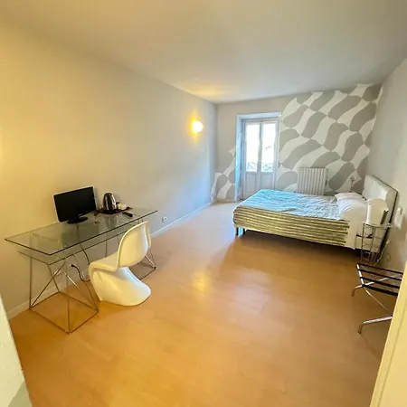 Piccolo Olina ホテル 2*